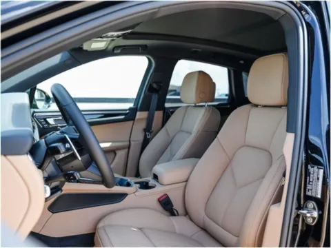 More photos of 2025 Porsche Macan at Porsche Austin, TX