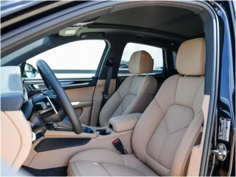 More photos of 2025 Porsche Macan at Porsche Austin, TX