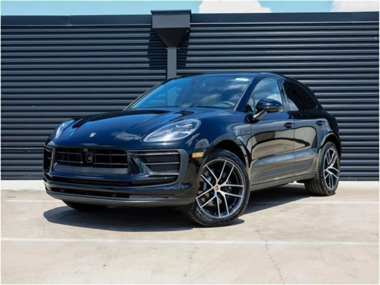 Black 2025 Porsche Macan for sale in Austin, TX