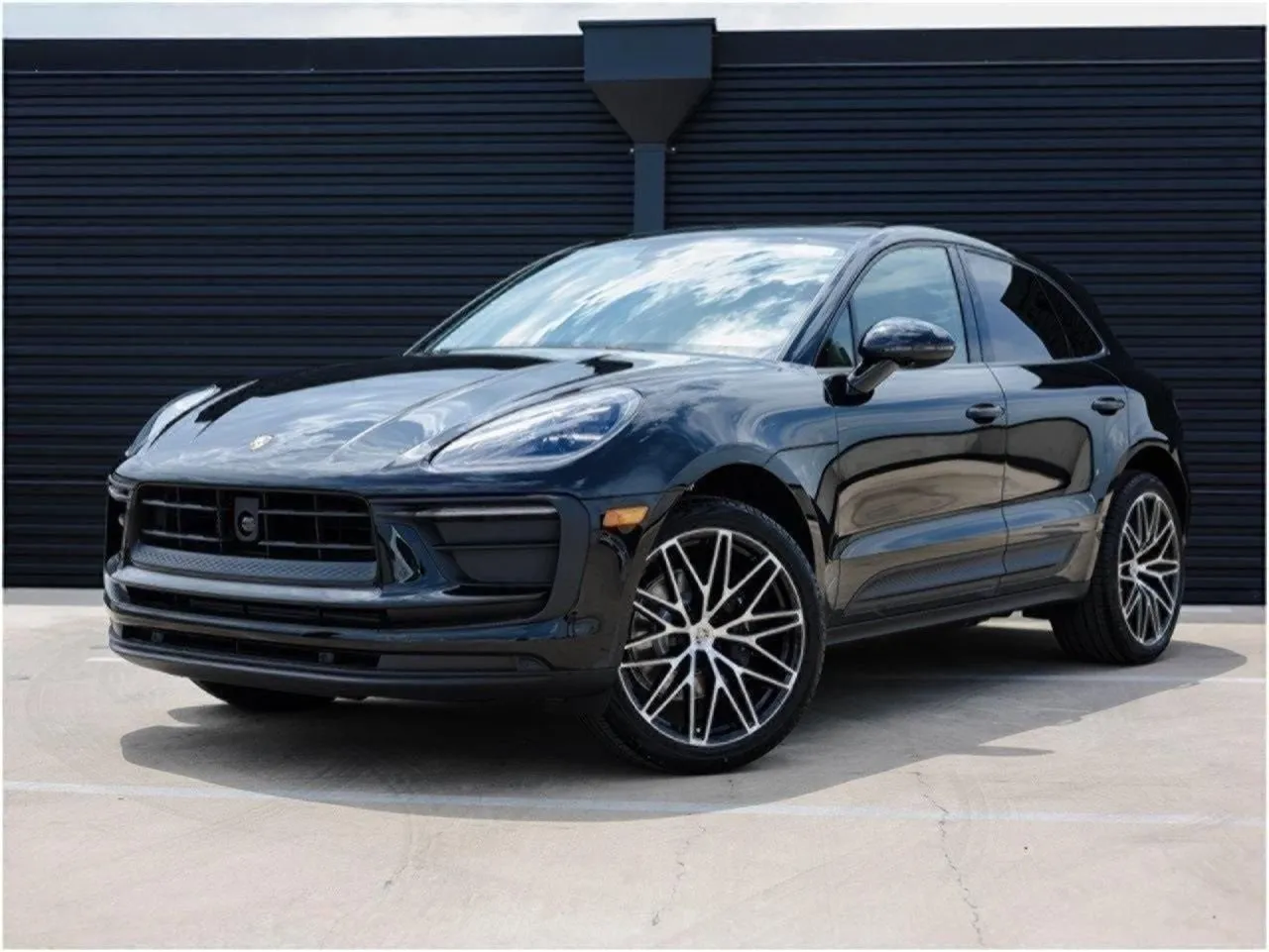 Black 2025 Porsche Macan for sale in Austin, TX