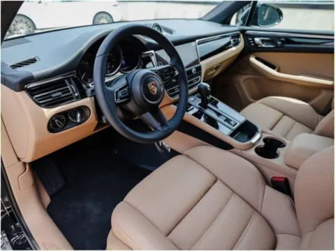 More photos of 2025 Porsche Macan at Porsche Austin, TX