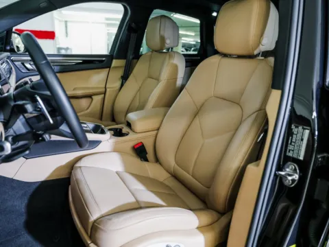 More photos of 2025 Porsche Macan at Porsche Austin, TX