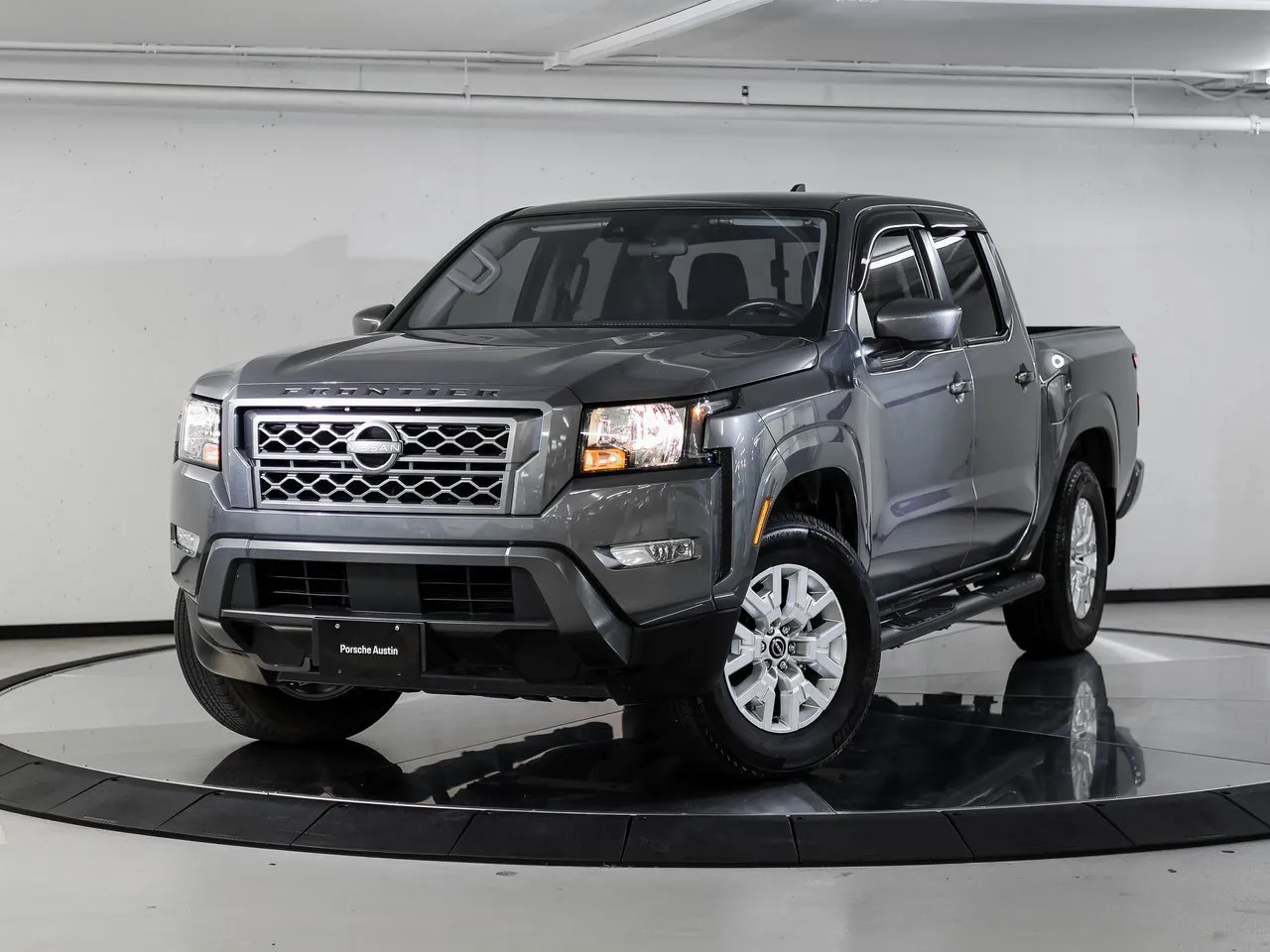 Gray 2024 Nissan Frontier SV for sale in Austin, TX