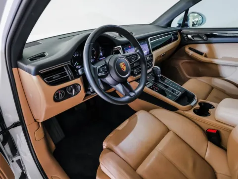 More photos of 2023 Porsche Macan at Porsche Austin, TX