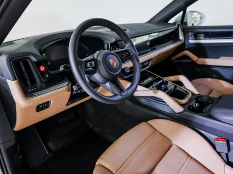 More photos of 2025 Porsche Cayenne Coupe at Porsche Austin, TX