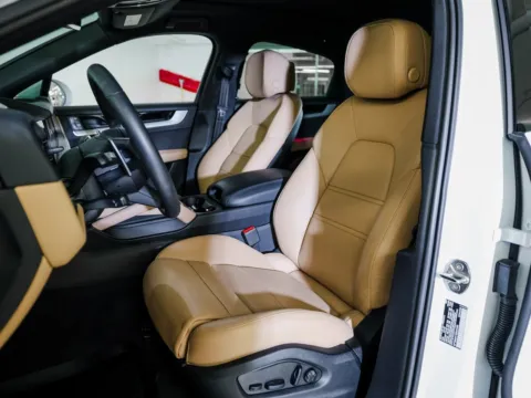 More photos of 2025 Porsche Cayenne Coupe at Porsche Austin, TX