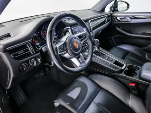More photos of 2021 Porsche Macan at Porsche Austin, TX