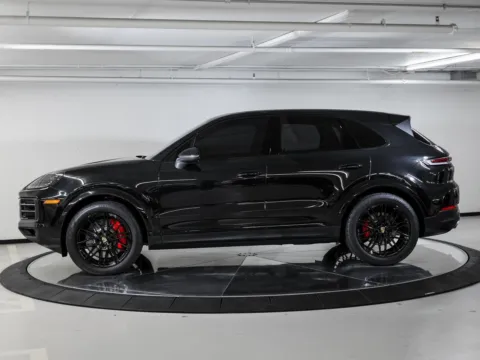 Photos of 2024 Porsche Cayenne S for sale in Austin, TX at Porsche Austin