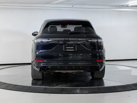 More photos of 2023 Porsche Cayenne Platinum Edition at Porsche Austin, TX