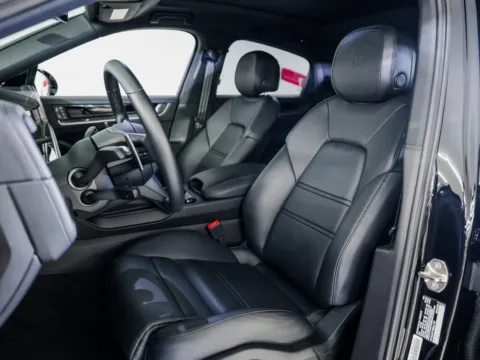 More photos of 2024 Porsche Cayenne S at Porsche Austin, TX