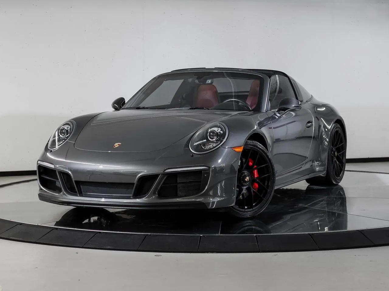 Gray 2018 Porsche 911 4 GTS for sale in Austin, TX