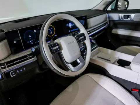 More photos of 2025 Hyundai Santa Fe Hybrid Calligraphy at Porsche Austin, TX