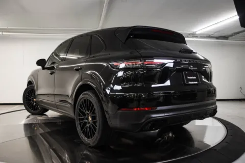 Another view of 2023 Porsche Cayenne Platinum Edition for sale in Austin, TX at Porsche Austin