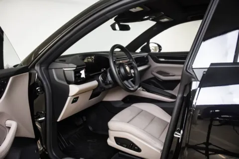 More photos of 2025 Porsche Macan Electric at Porsche Austin, TX