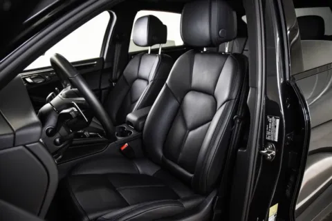 More photos of 2025 Porsche Macan at Porsche Austin, TX