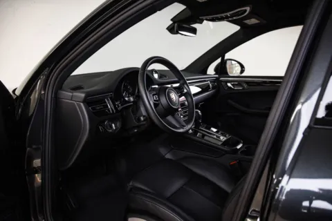 More photos of 2025 Porsche Macan at Porsche Austin, TX