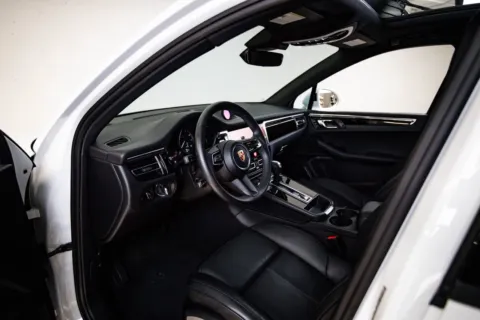 More photos of 2026 Porsche Macan at Porsche Austin, TX