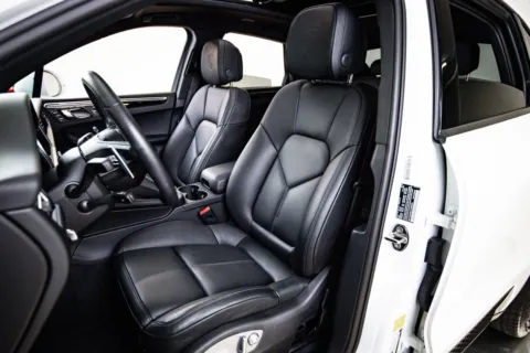 More photos of 2026 Porsche Macan at Porsche Austin, TX