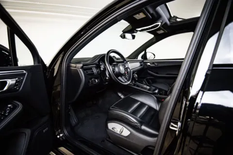 More photos of 2022 Porsche Macan GTS at Porsche Austin, TX