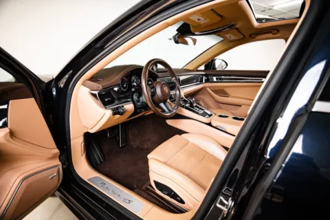 More photos of 2023 Porsche Panamera 4S at Porsche Austin, TX