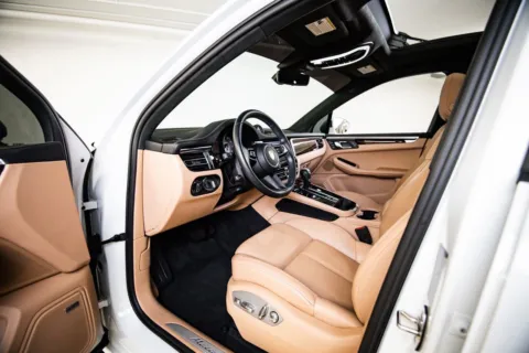 More photos of 2023 Porsche Macan S at Porsche Austin, TX