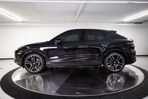 Photos of 2022 Porsche Cayenne Platinum Edition for sale in Austin, TX at Porsche Austin