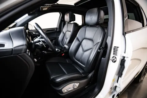 More photos of 2023 Porsche Macan T at Porsche Austin, TX