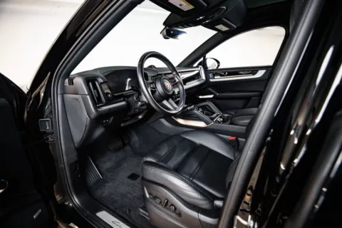 More photos of 2024 Porsche Cayenne Coupe at Porsche Austin, TX