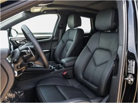 More photos of 2025 Porsche Macan at Porsche Austin, TX