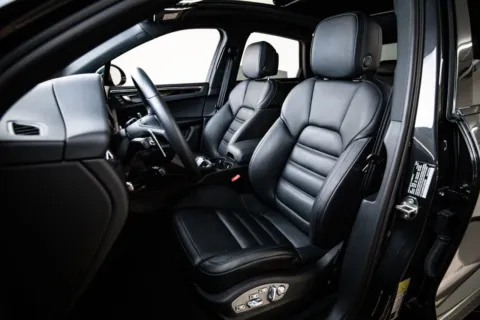 More photos of 2026 Porsche Macan at Porsche Austin, TX