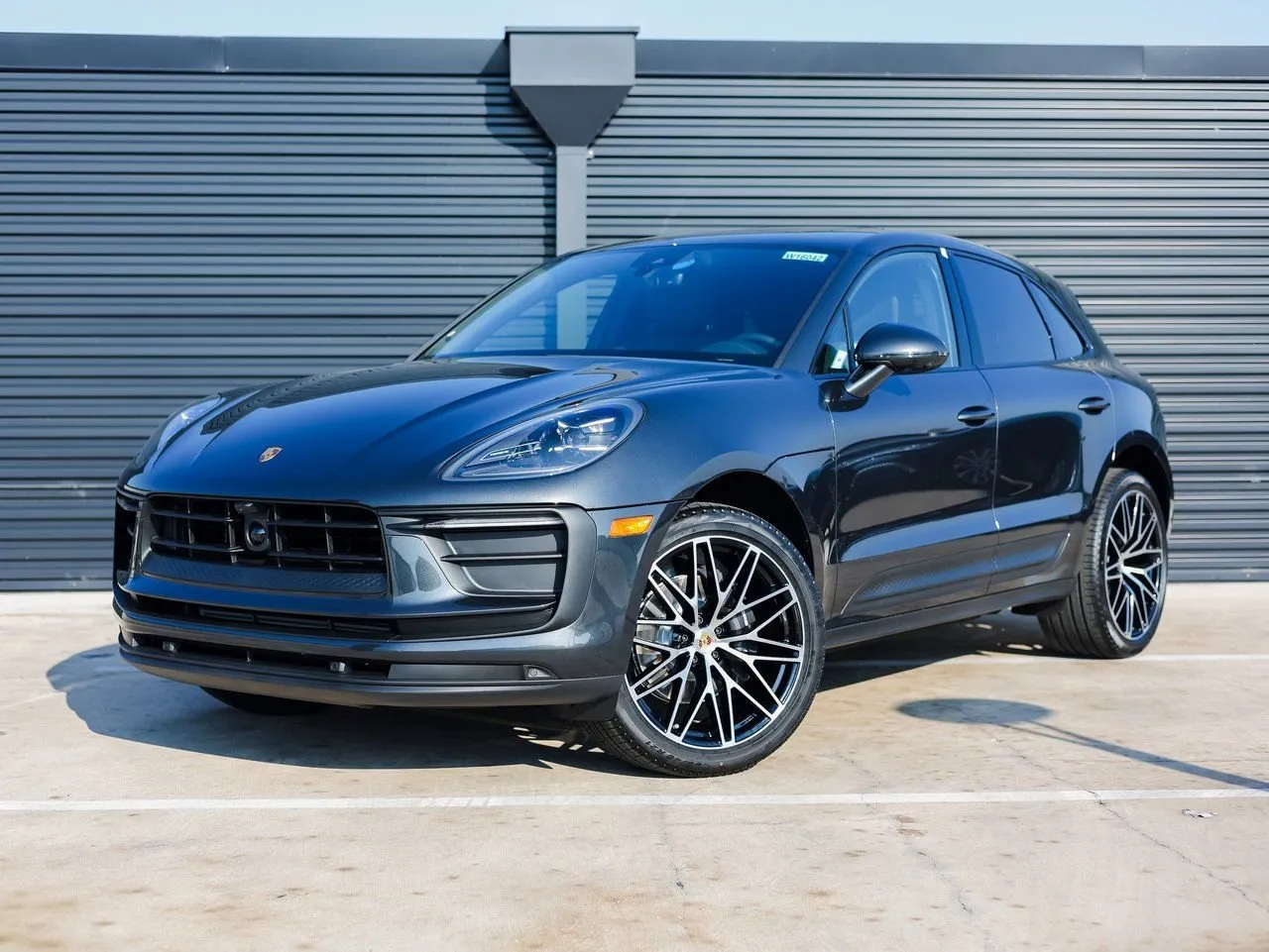 2026 Porsche Macan -'s photo