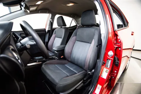 More photos of 2018 Toyota Corolla LE at Porsche Austin, TX