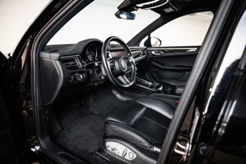 More photos of 2023 Porsche Macan at Porsche Austin, TX