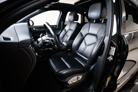 More photos of 2023 Porsche Macan at Porsche Austin, TX