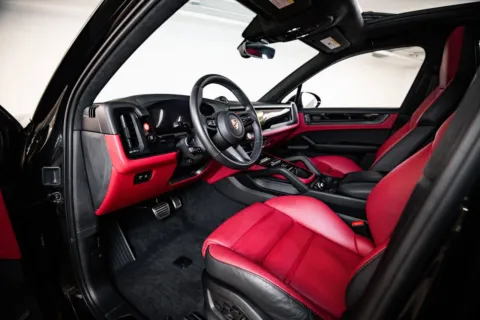 More photos of 2025 Porsche Cayenne GTS at Porsche Austin, TX