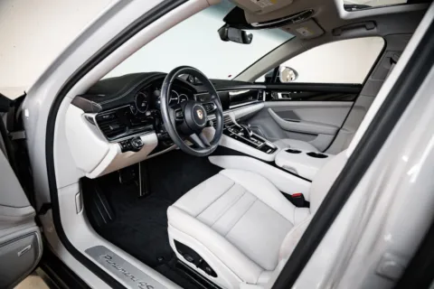 More photos of 2023 Porsche Panamera 4S at Porsche Austin, TX
