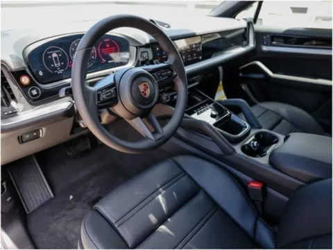 More photos of 2025 Porsche Cayenne Coupe at Porsche Austin, TX