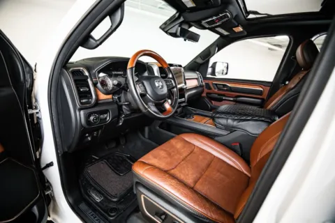 More photos of 2022 Ram 1500 Longhorn at Porsche Austin, TX