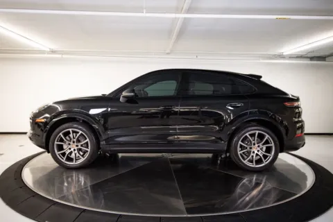 Photos of 2023 Porsche Cayenne Platinum Edition for sale in Austin, TX at Porsche Austin