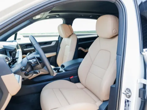 More photos of 2026 Porsche Cayenne at Porsche Austin, TX