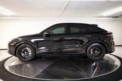 Photos of 2023 Porsche Cayenne Turbo for sale in Austin, TX at Porsche Austin