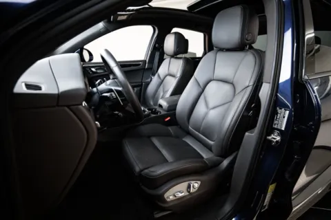 More photos of 2025 Porsche Macan at Porsche Austin, TX