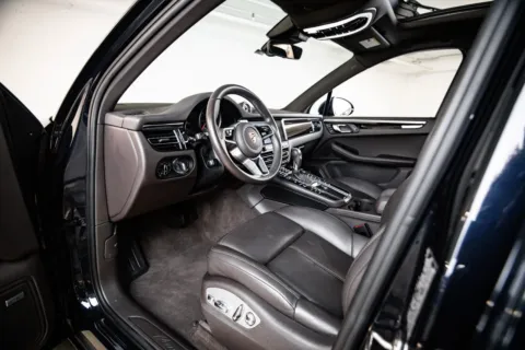 More photos of 2020 Porsche Macan at Porsche Austin, TX