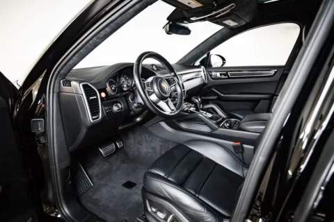 More photos of 2021 Porsche Cayenne GTS at Porsche Austin, TX