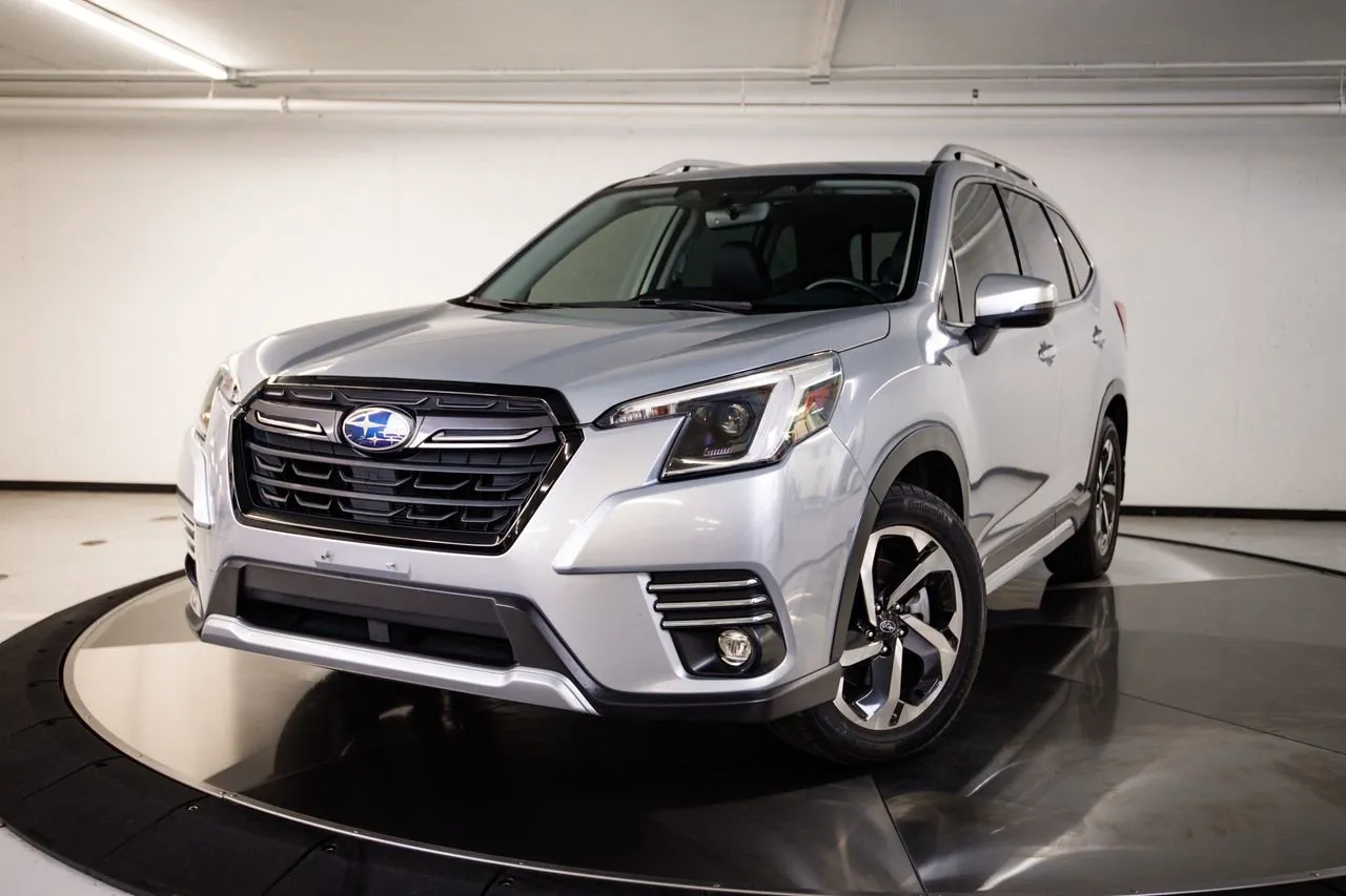 2022 Subaru Forester Touring's photo