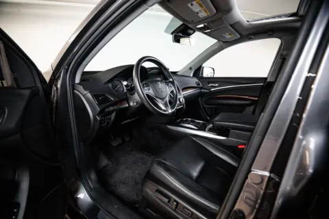 More photos of 2018 Acura MDX w/Technology Pkg at Porsche Austin, TX