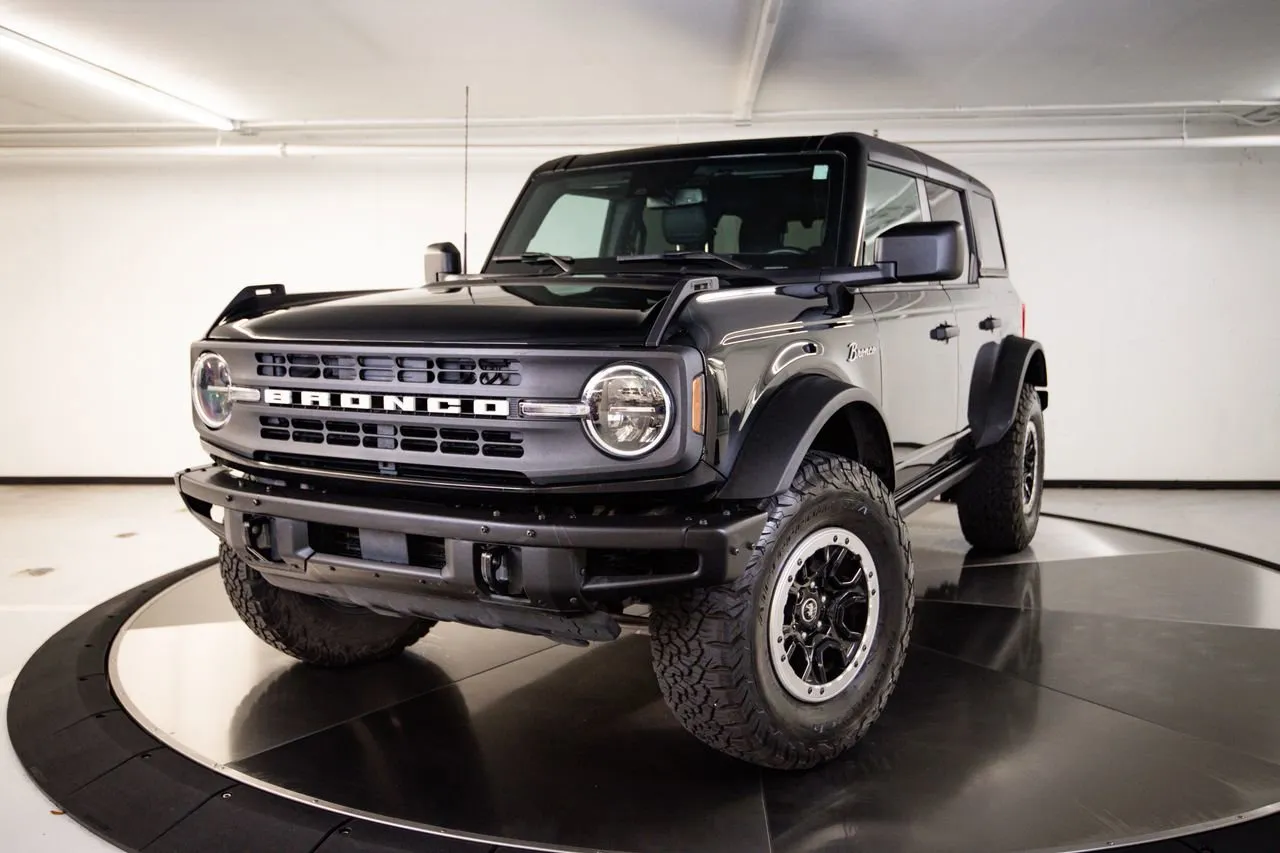 2021 Ford Bronco Black Diamond Advanced 4x4's photo
