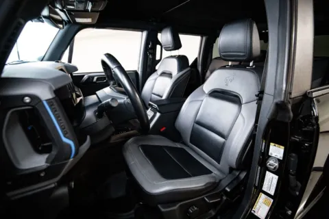 More photos of 2021 Ford Bronco Black Diamond at Porsche Austin, TX