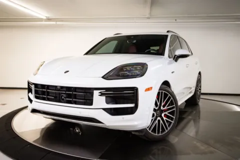 White 2025 Porsche Cayenne Turbo E-Hybrid for sale in Austin, TX