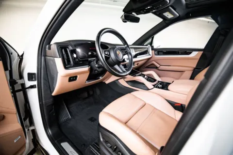 More photos of 2024 Porsche Cayenne at Porsche Austin, TX